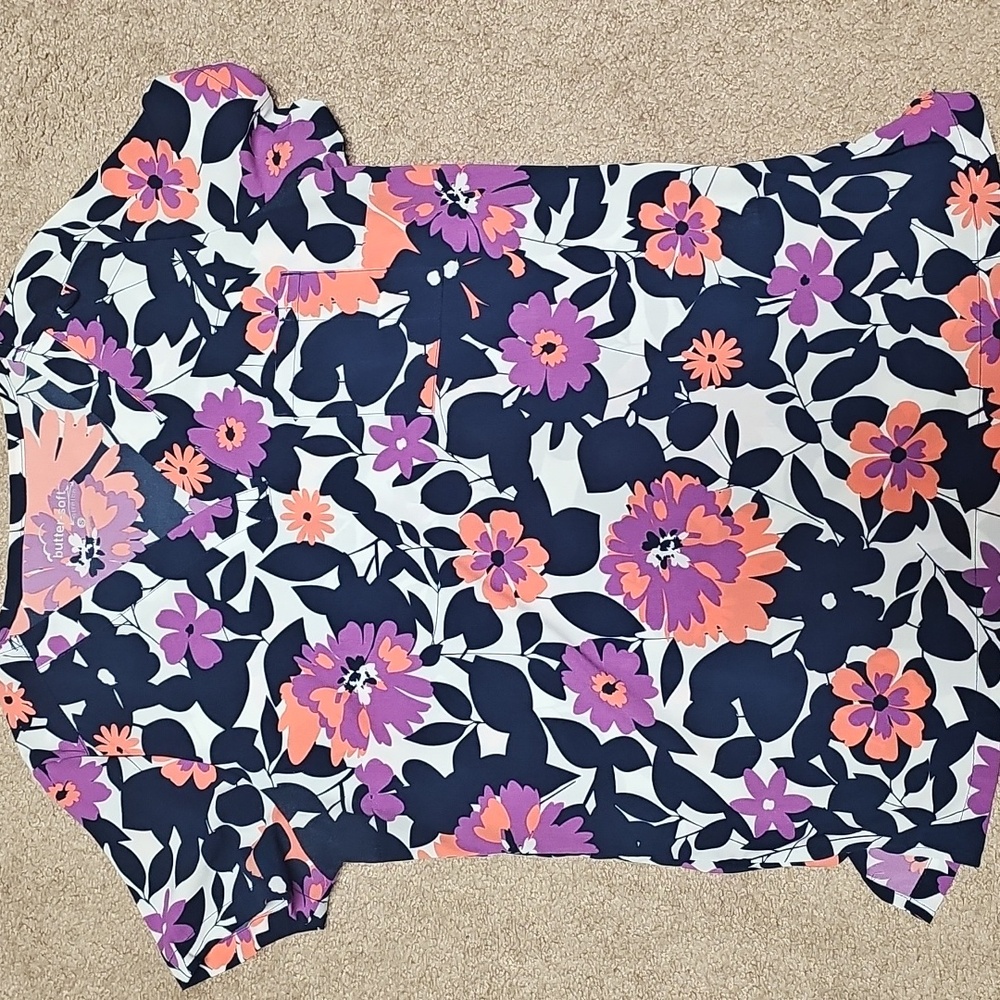 Uniform Advantage Floral Scrub Top, Size Small